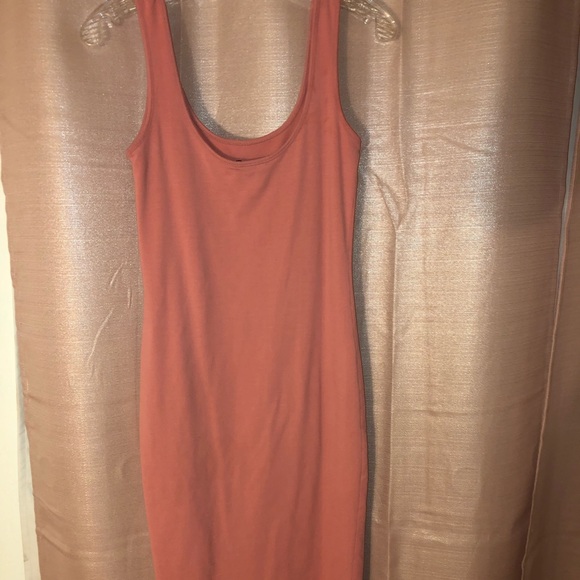 Long pink dress - Picture 3 of 3